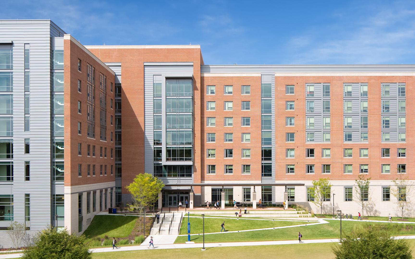 UMD Prince Frederick Hall Clark Construction   PFH Garage 70%25 Crop Jpg 